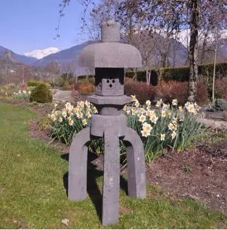  Product image 1 of the product “Japanese style Garden Lantern, made from Andesit Stone. Multipart. 120 cm Height, Stand is 50 cm width. ”